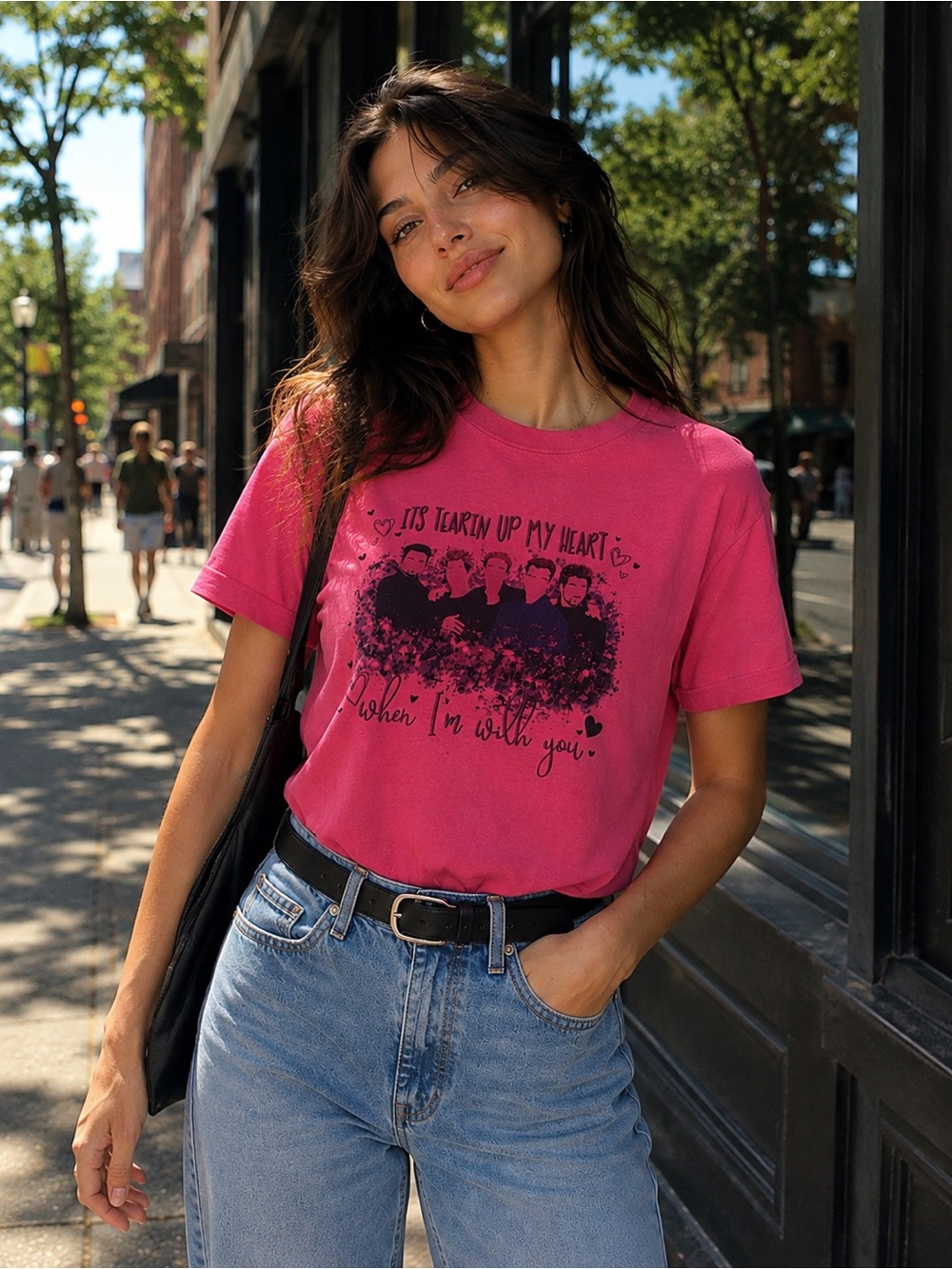 T shirt NSYNC Tearin’ Up My Heart Pink Graphic Band Tee Womens Medium Y2K 90s
